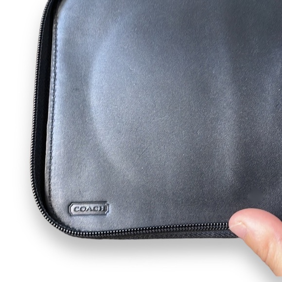 Coach Soho Signature Jacquard & Leather 12 Cd/DVD/Blu-Ray Zip Around Case - Picture 5 of 8